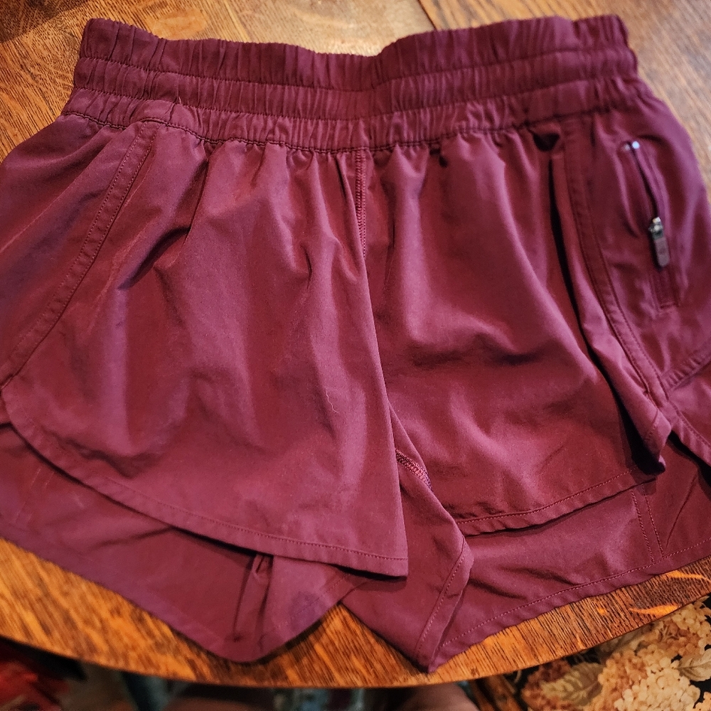 lululemon athletica Women's Shorts - Burgundy